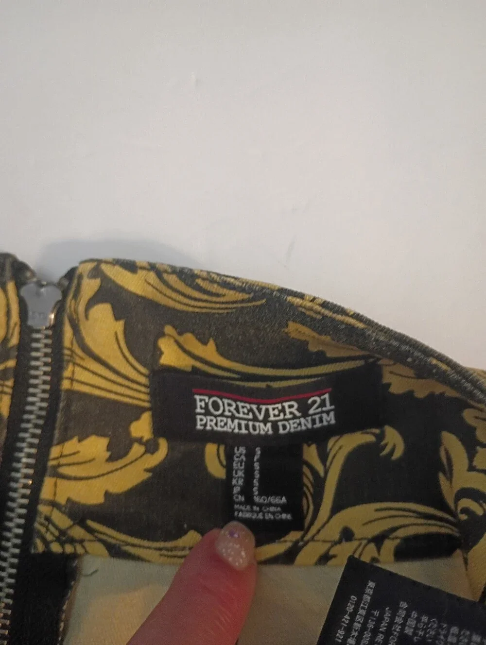 Forever 21 Premium Denim Size S Yellow & Black Mini Skirt Zipper Close At Waist